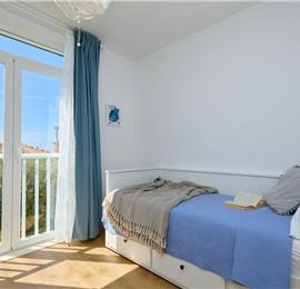 3 Bedroom Apartment with 2 Balconies near Dubrovnik Old Town, Sleeps 5-6